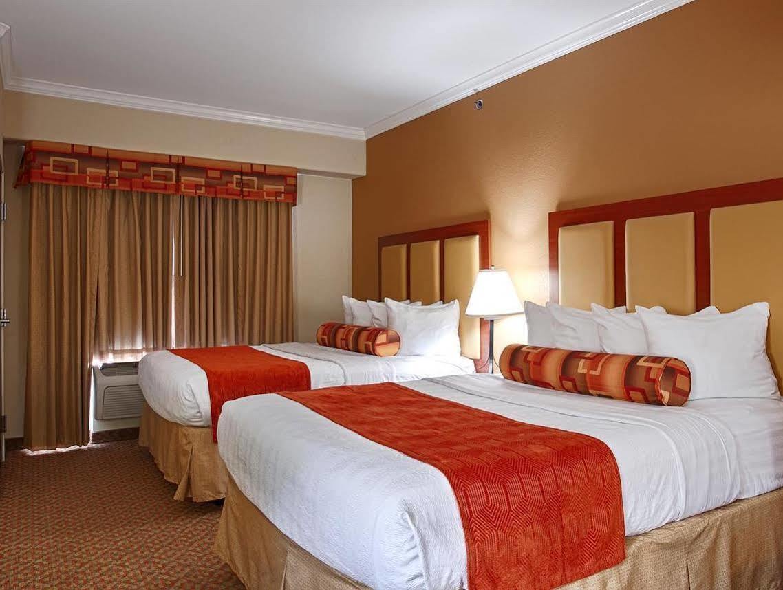 Best Western Plus Waxahachie Inn&Suites Exterior foto